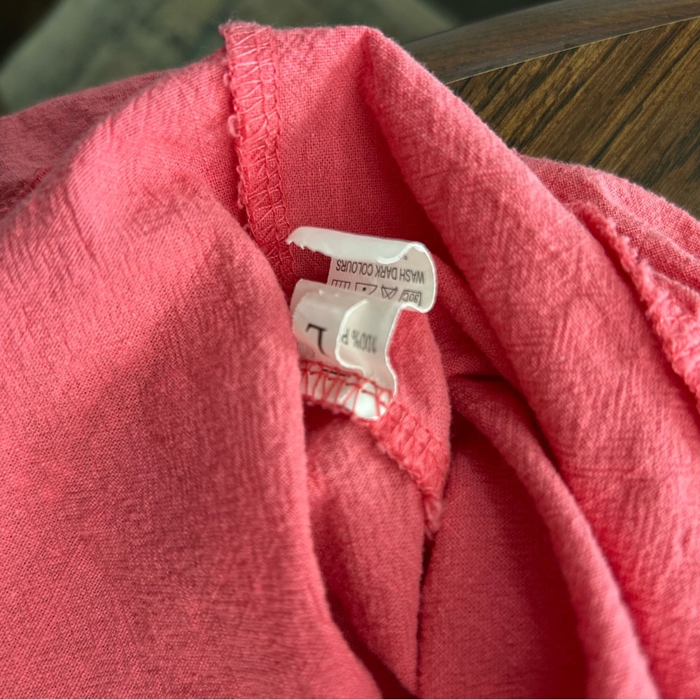 Pink‎ Ruffle Hem V-Neck Top - Picture 11 of 11